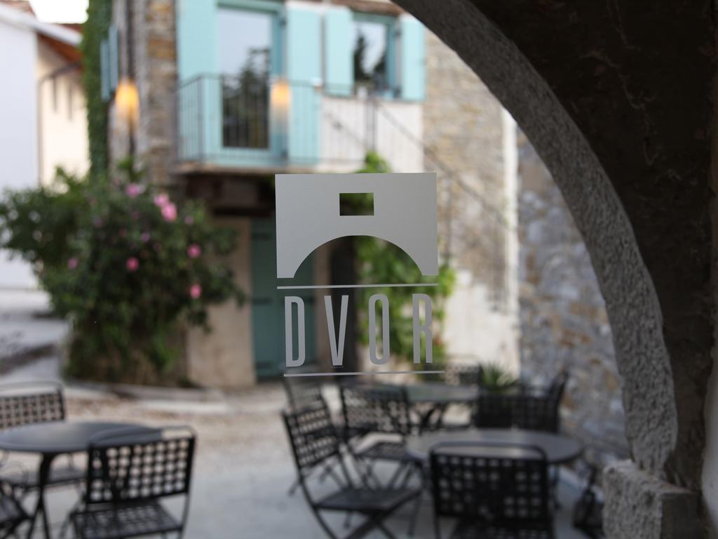 Boutique Hotel Dvor Dobrovo Eksteriør billede