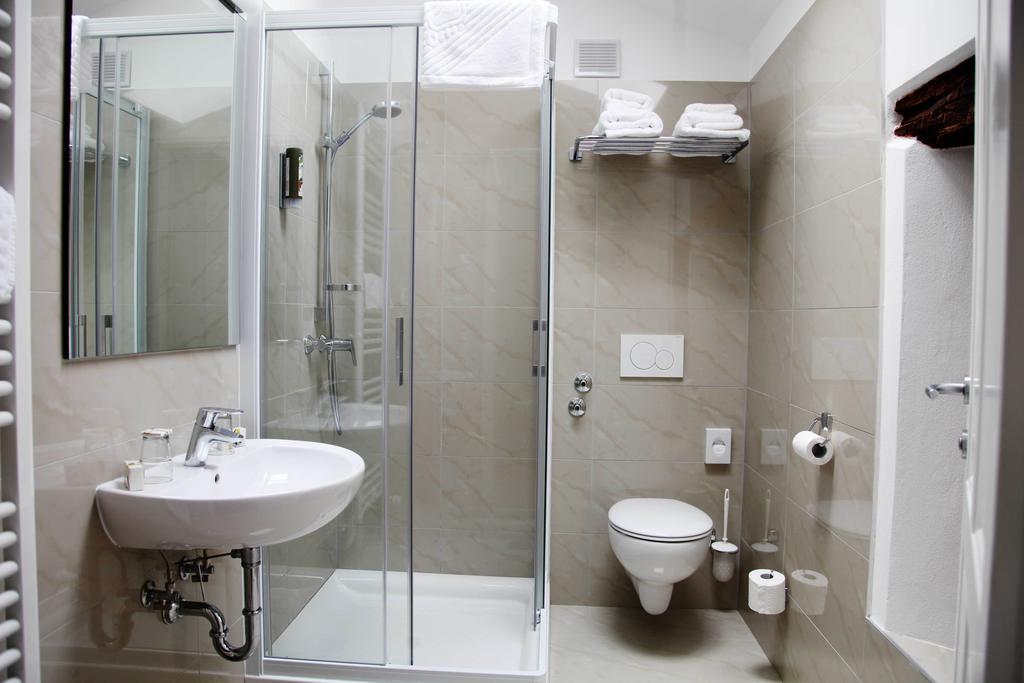 Boutique Hotel Dvor Dobrovo Værelse billede