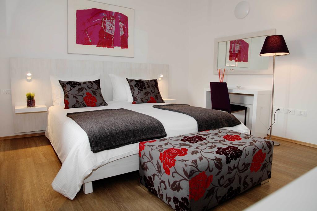 Boutique Hotel Dvor Dobrovo Værelse billede
